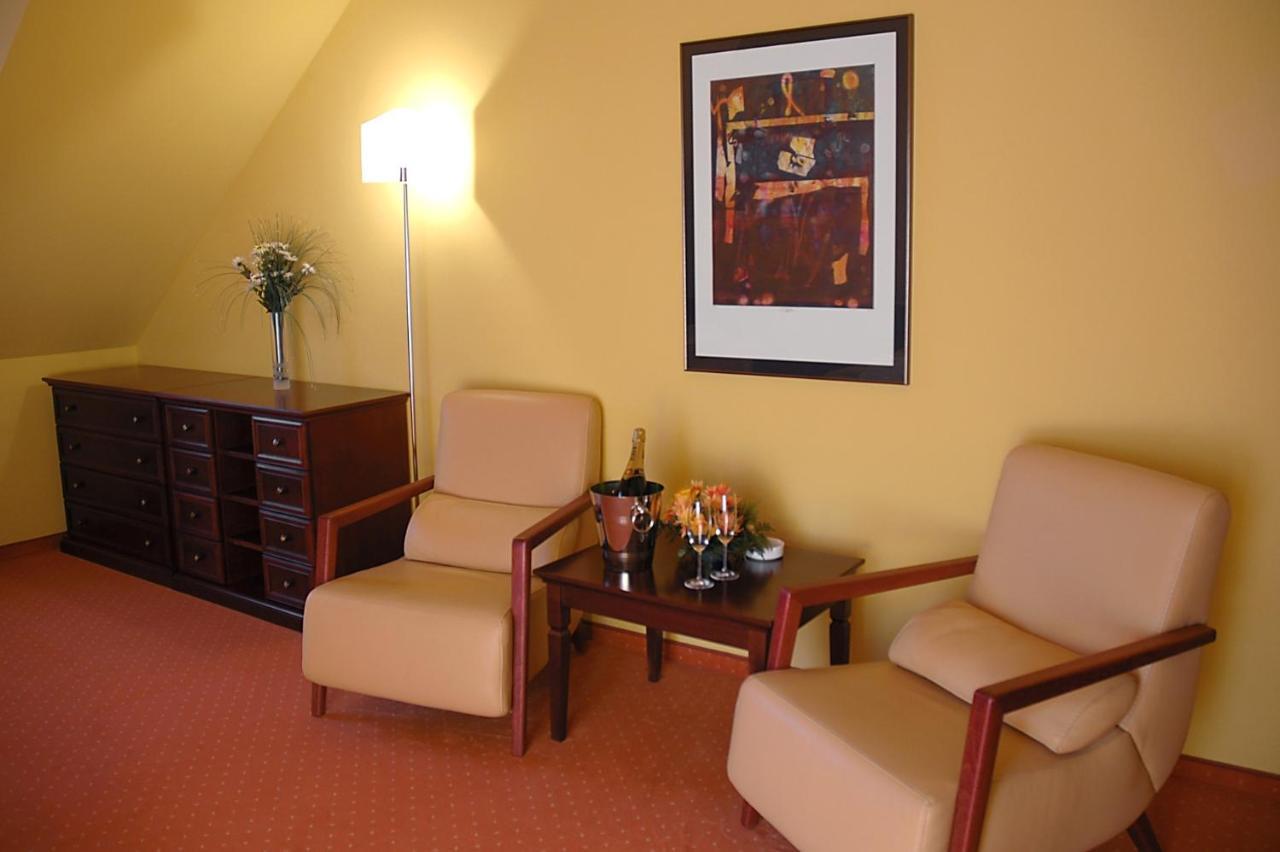 Hotel Hradna Brana Братислава Екстер'єр фото