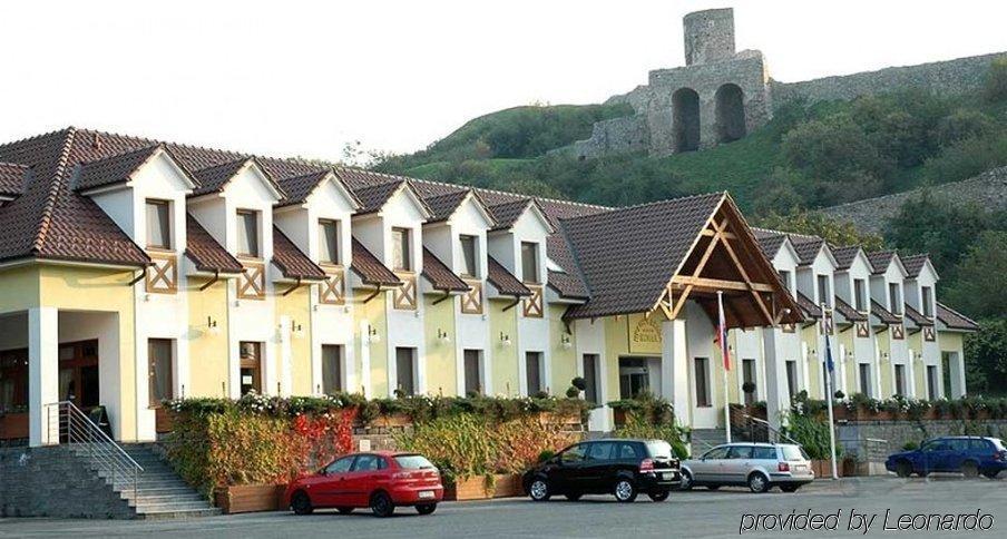 Hotel Hradna Brana Братислава Екстер'єр фото